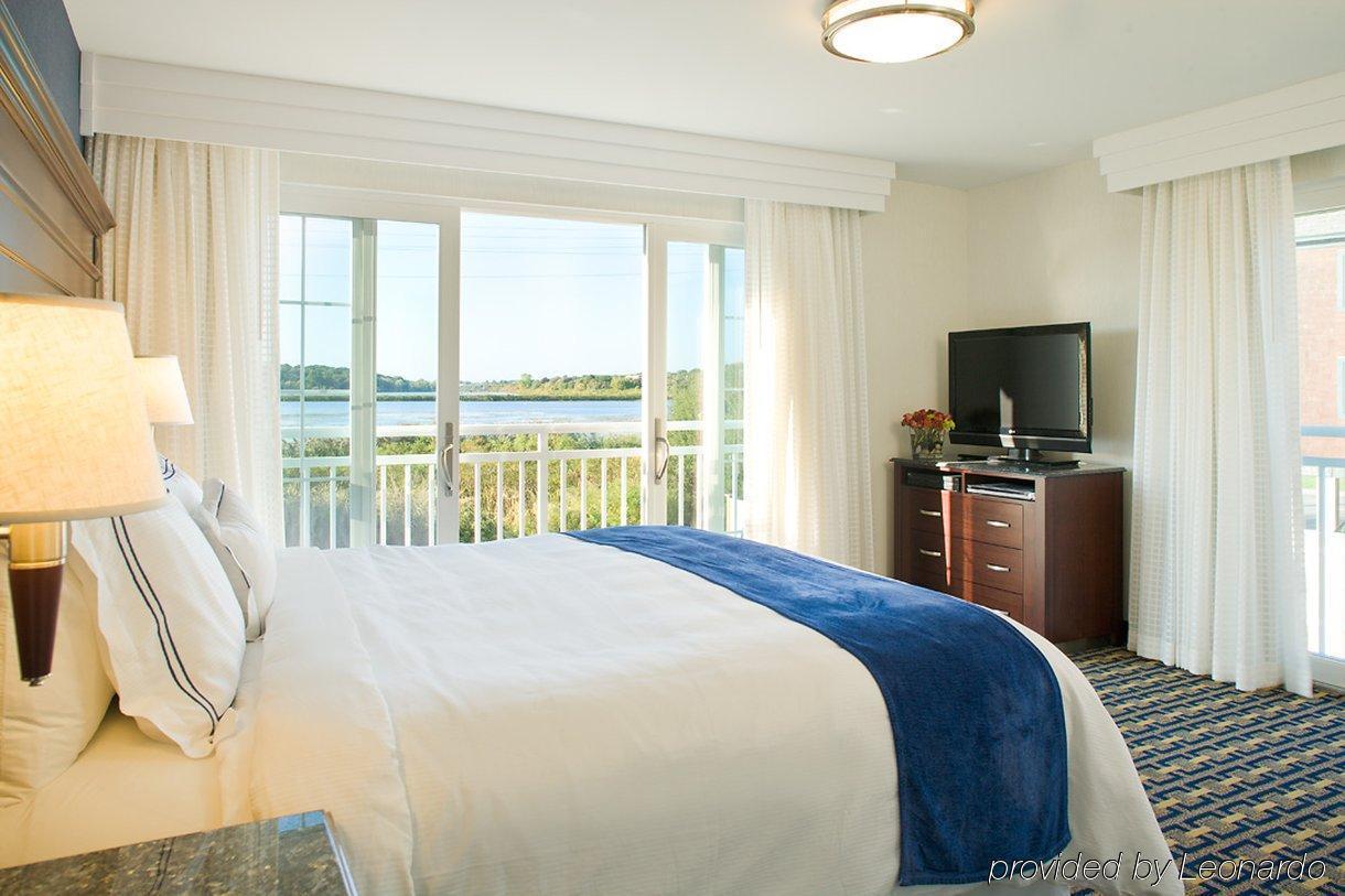 Newport Beach Hotel & Suites Middletown Exteriér fotografie